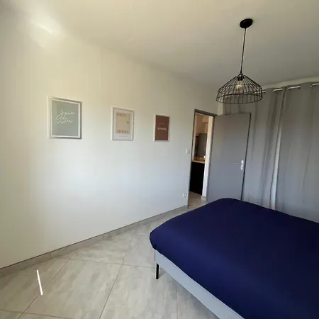 Cosy Au Coeur De * ناربون